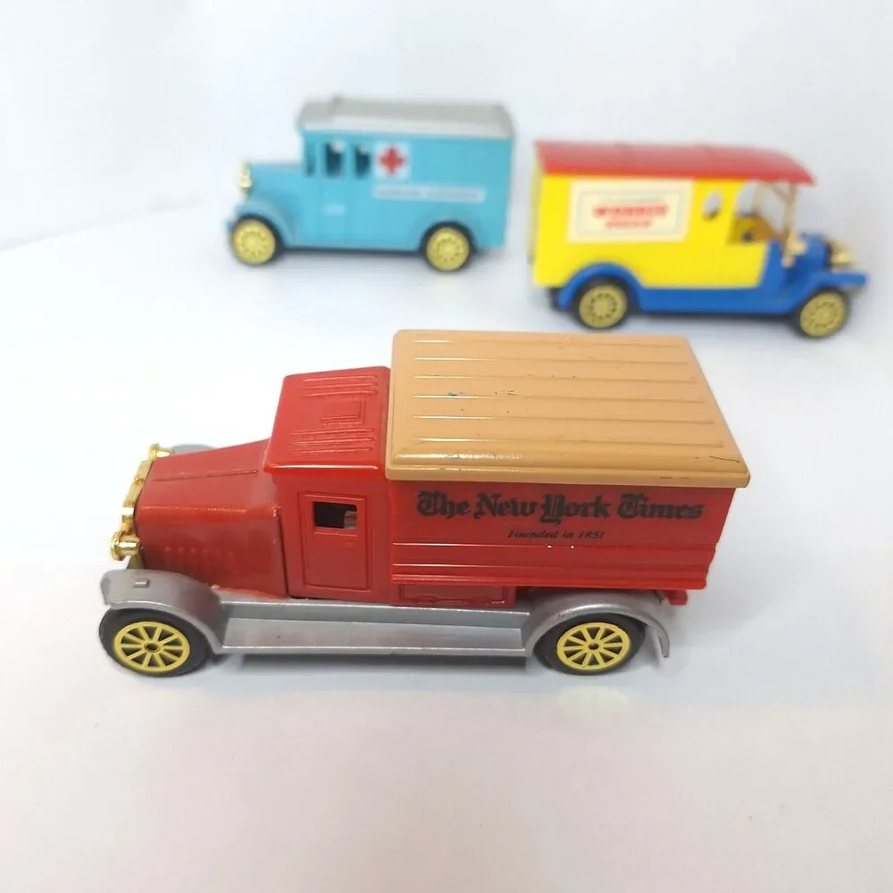 Reader's Digest Classic Trucks 4 diecast models Sunoco Wonder Bread NY Time